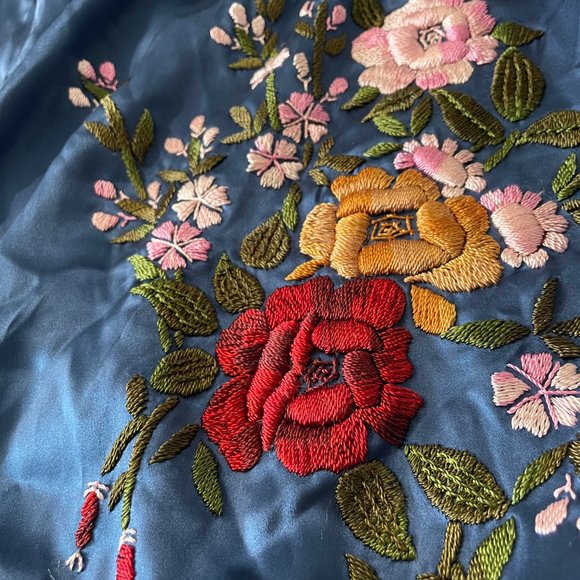 BCBGMAXAZRIA Black & Blue Silk Formal Embroidered Bubble Hem Dress Size 2 - Picture 3 of 7